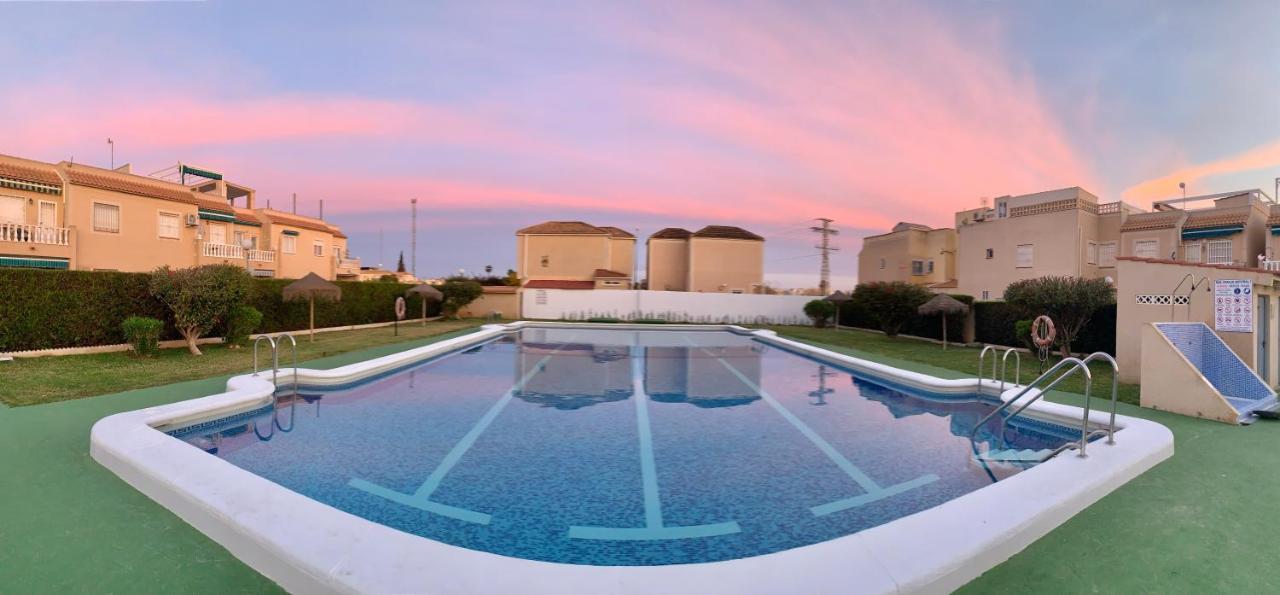 Holiday House تورّيفيِخا المظهر الخارجي الصورة